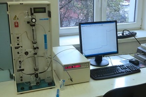 Elektroforetický analyzátor EA 102 s vodivostní a UV detekcí